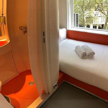 Easyhotel South Kensington London Bagian luar foto