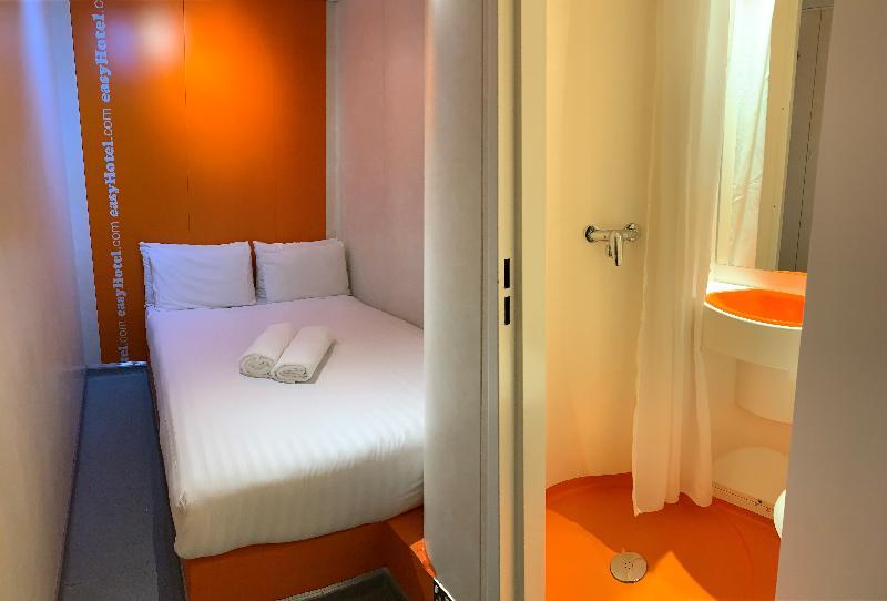 Easyhotel South Kensington London Bagian luar foto