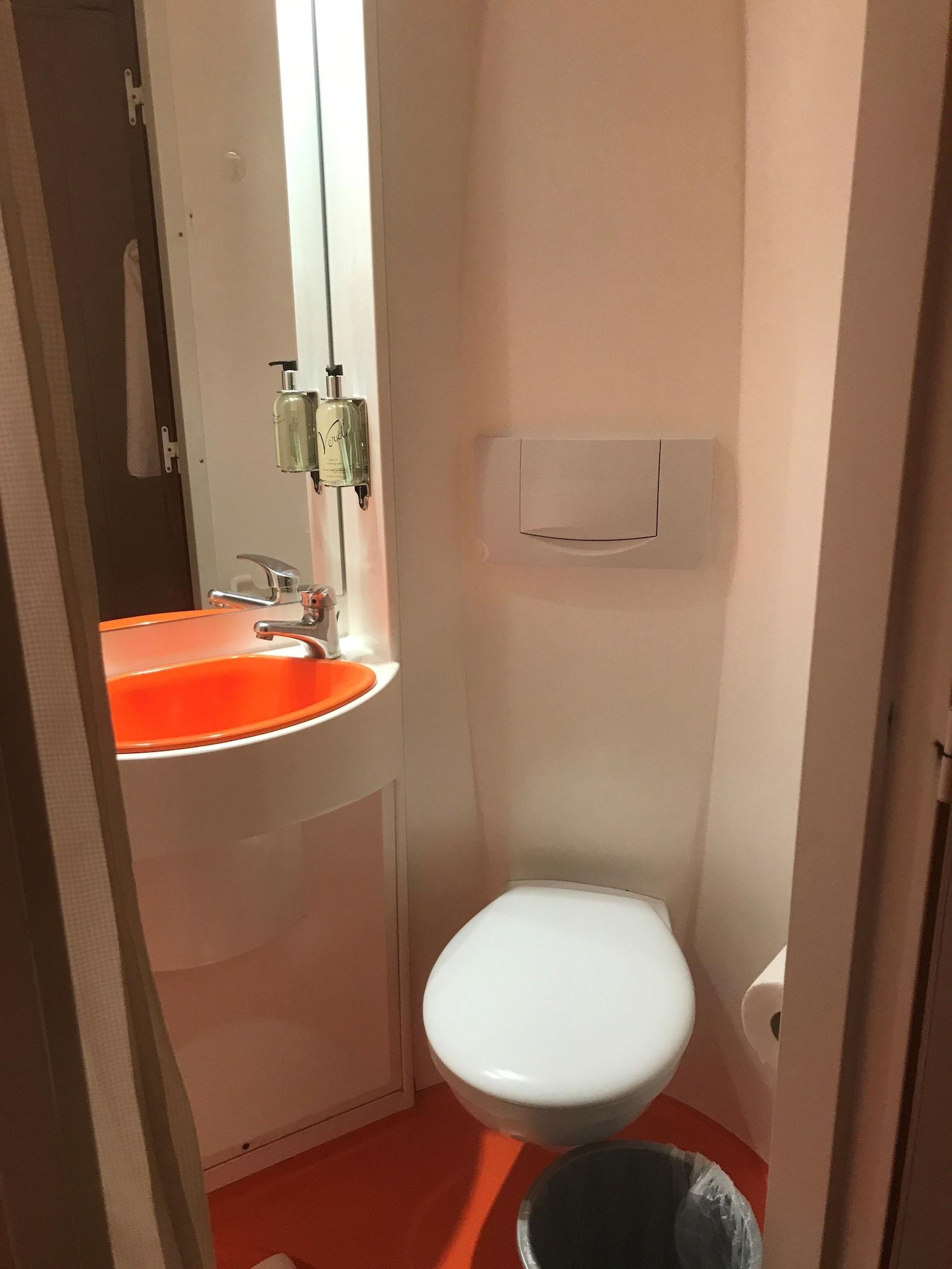 Easyhotel South Kensington London Bagian luar foto