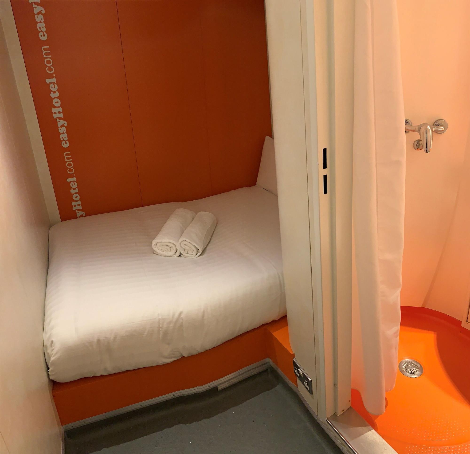 Easyhotel South Kensington London Bagian luar foto