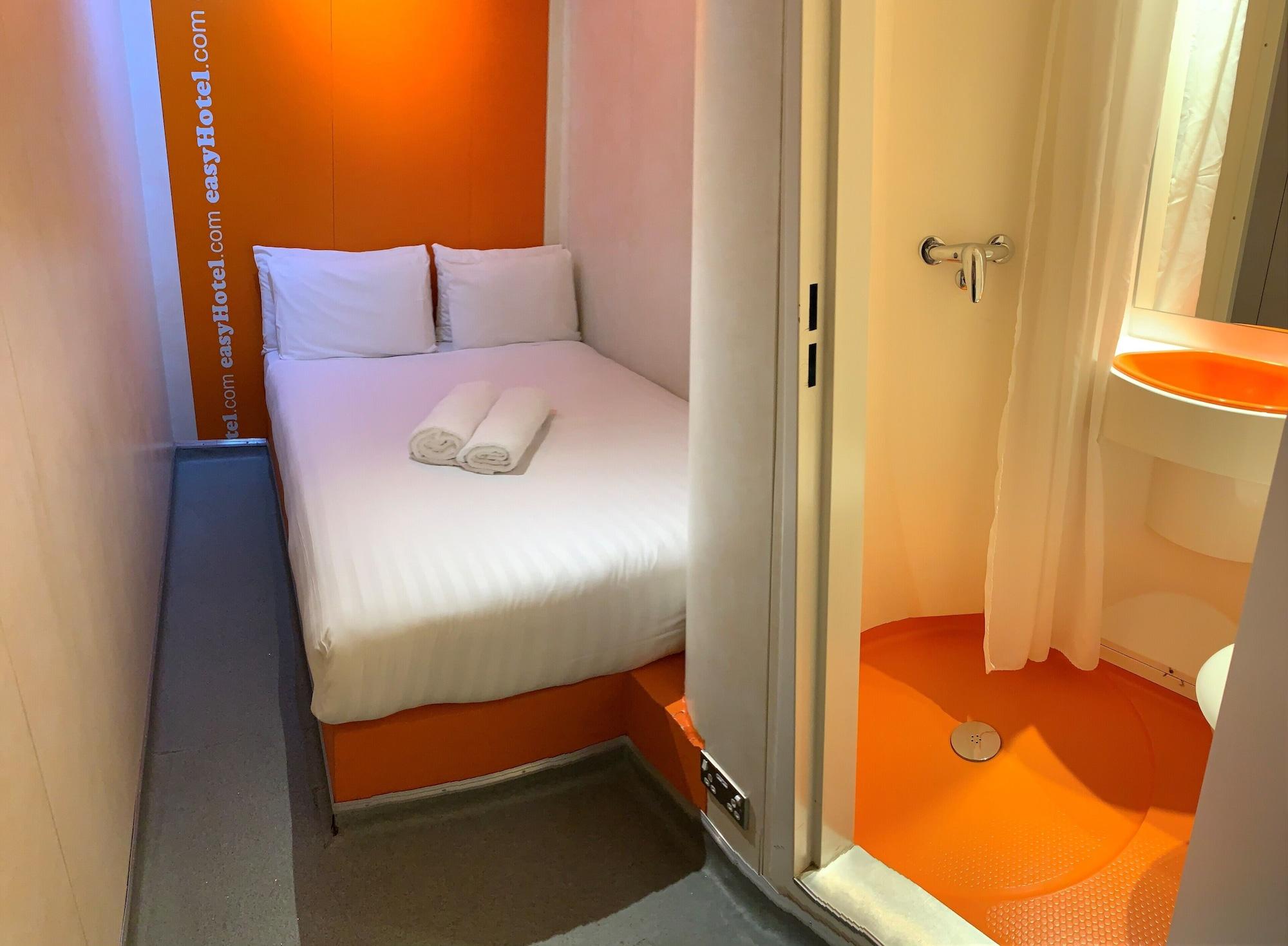 Easyhotel South Kensington London Bagian luar foto