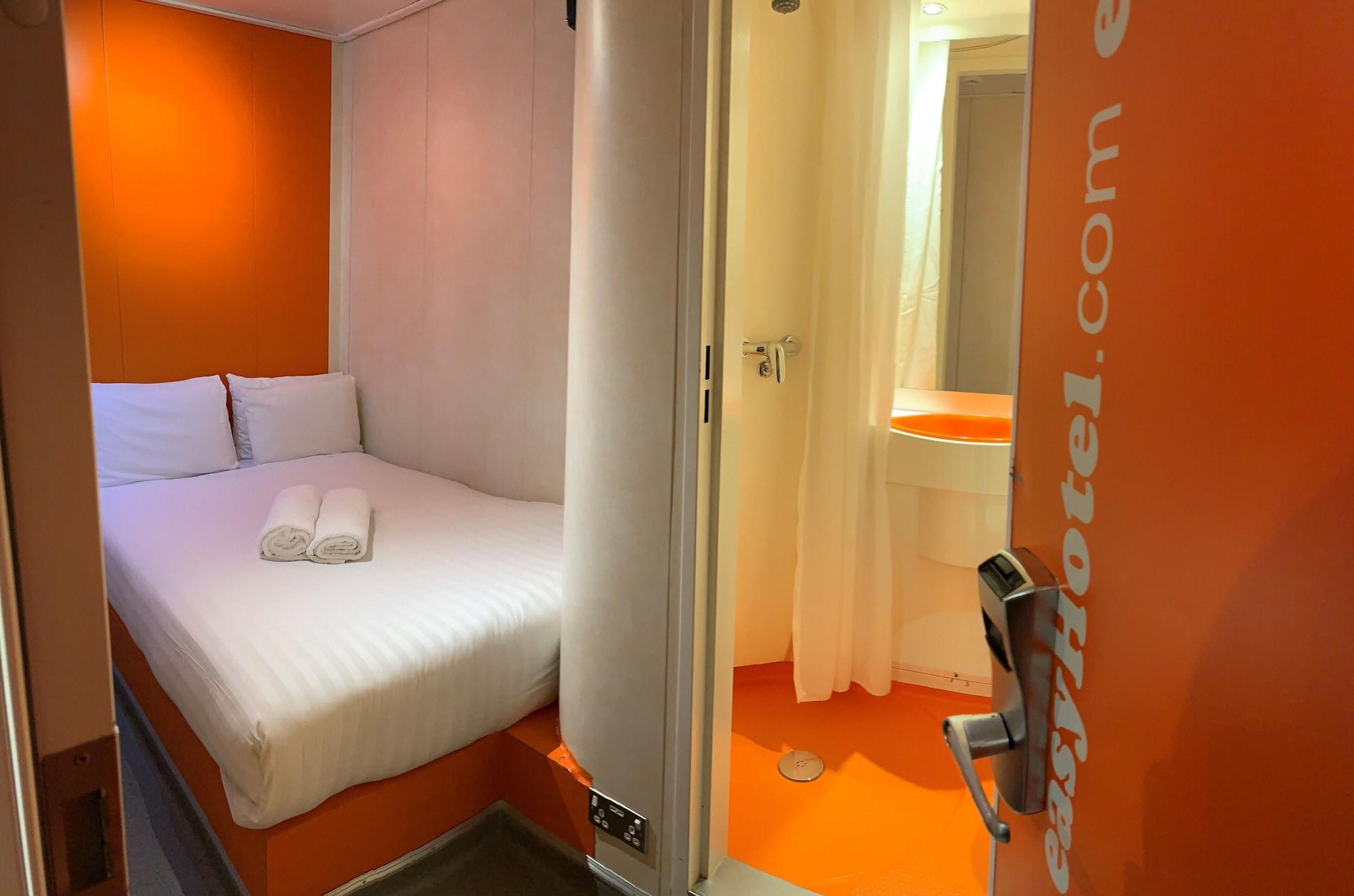 Easyhotel South Kensington London Bagian luar foto