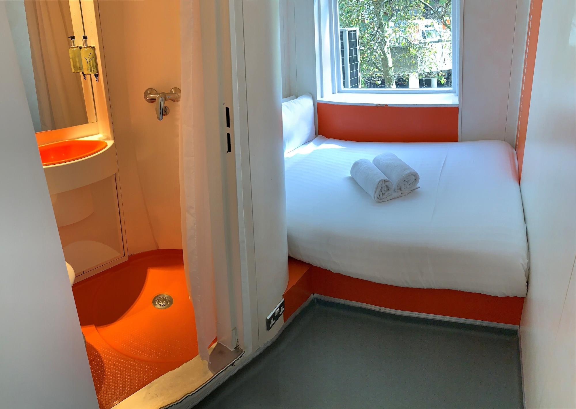 Easyhotel South Kensington London Bagian luar foto