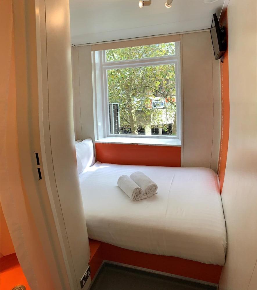 Easyhotel South Kensington London Bagian luar foto