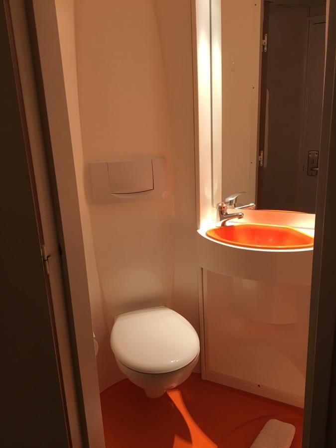 Easyhotel South Kensington London Bagian luar foto