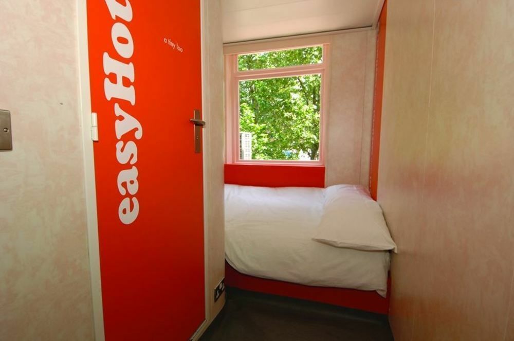 Easyhotel South Kensington London Bagian luar foto