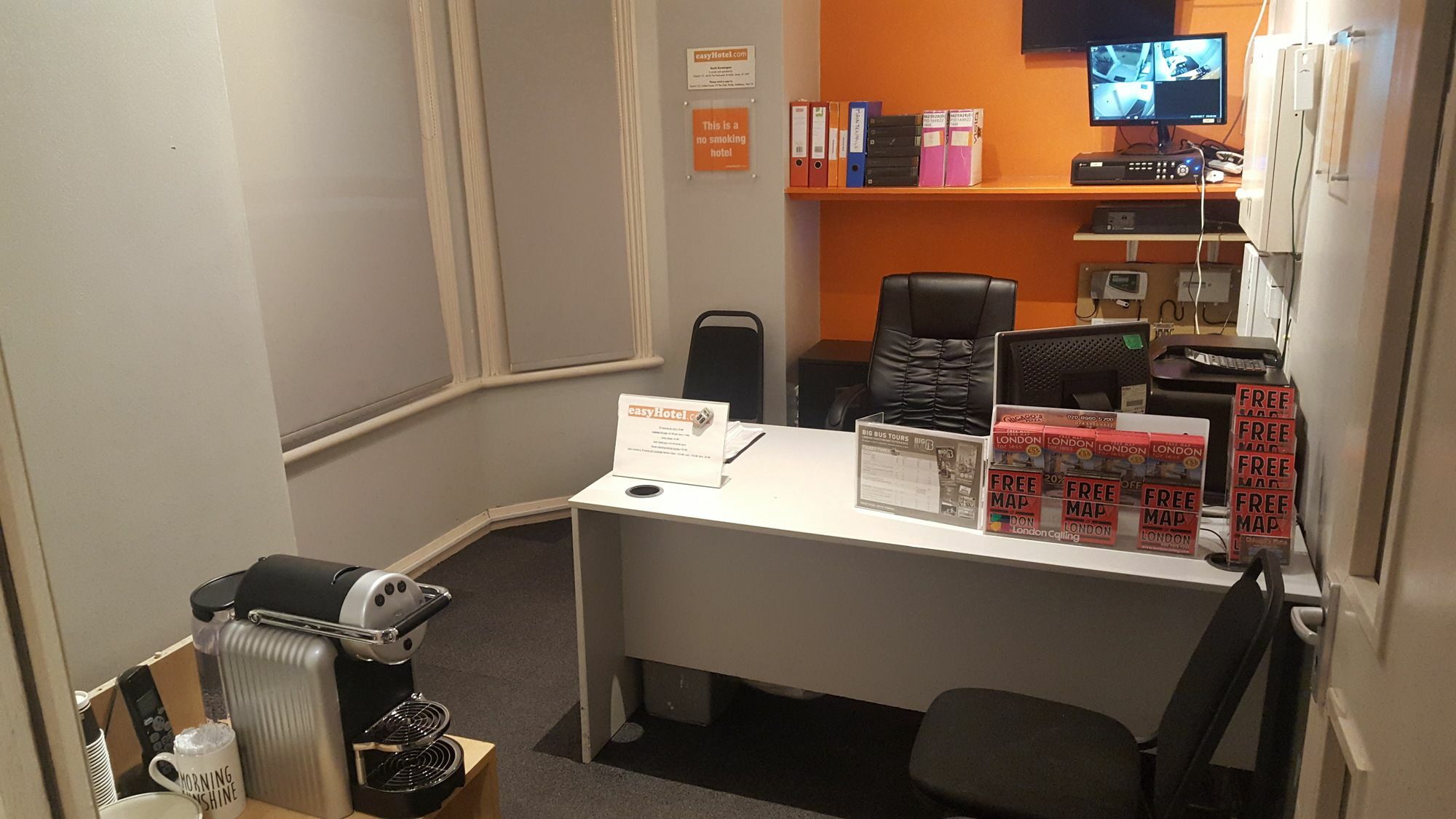 Easyhotel South Kensington London Bagian luar foto